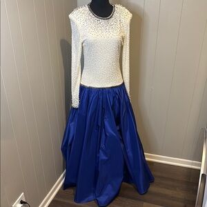 Victoria Royal Ltd Blue Longsleeve Maxi A-Line Cocktail Skirt Beaded Top